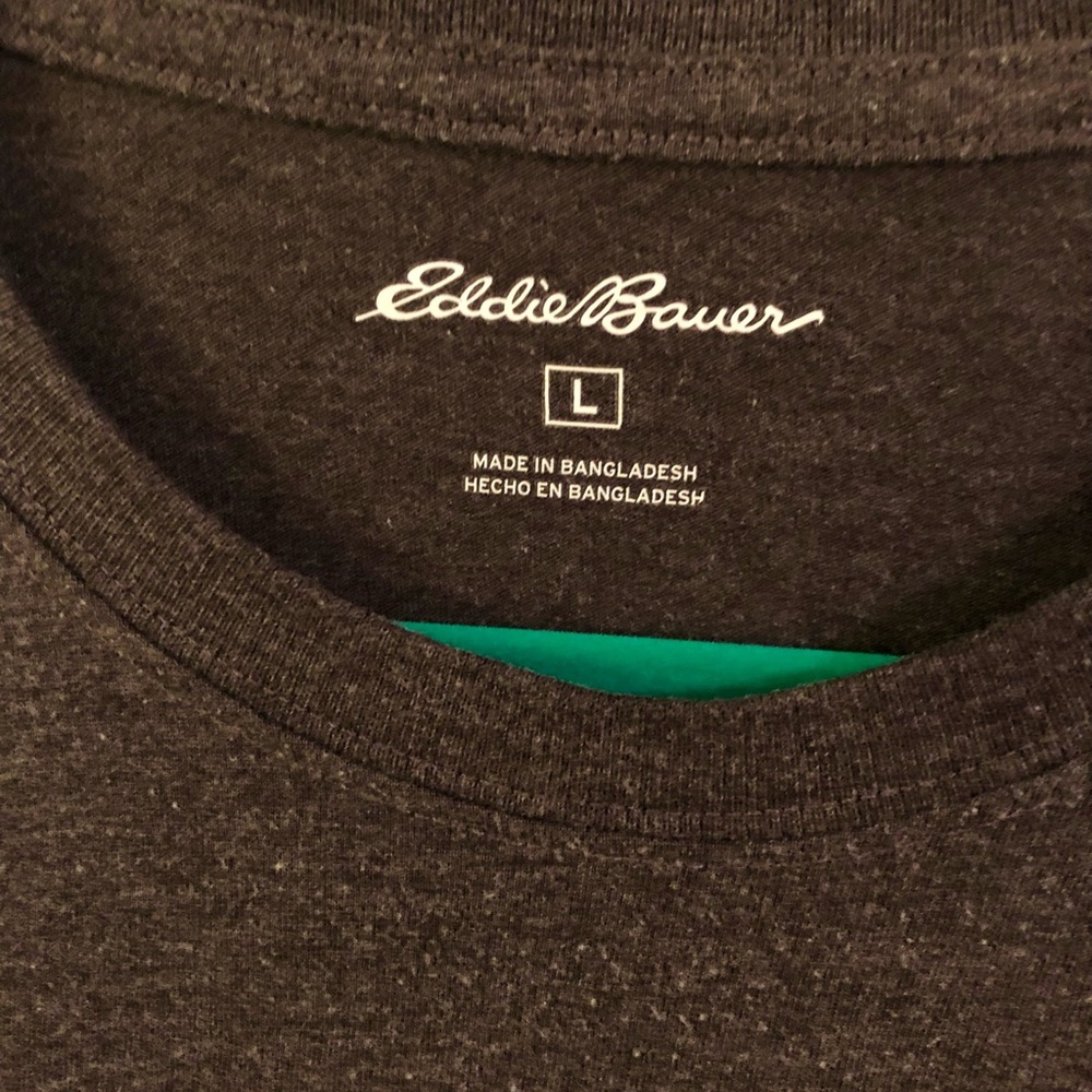 Pair of Men’s Eddie Bauer long sleeve tees - Picture 5 of 5